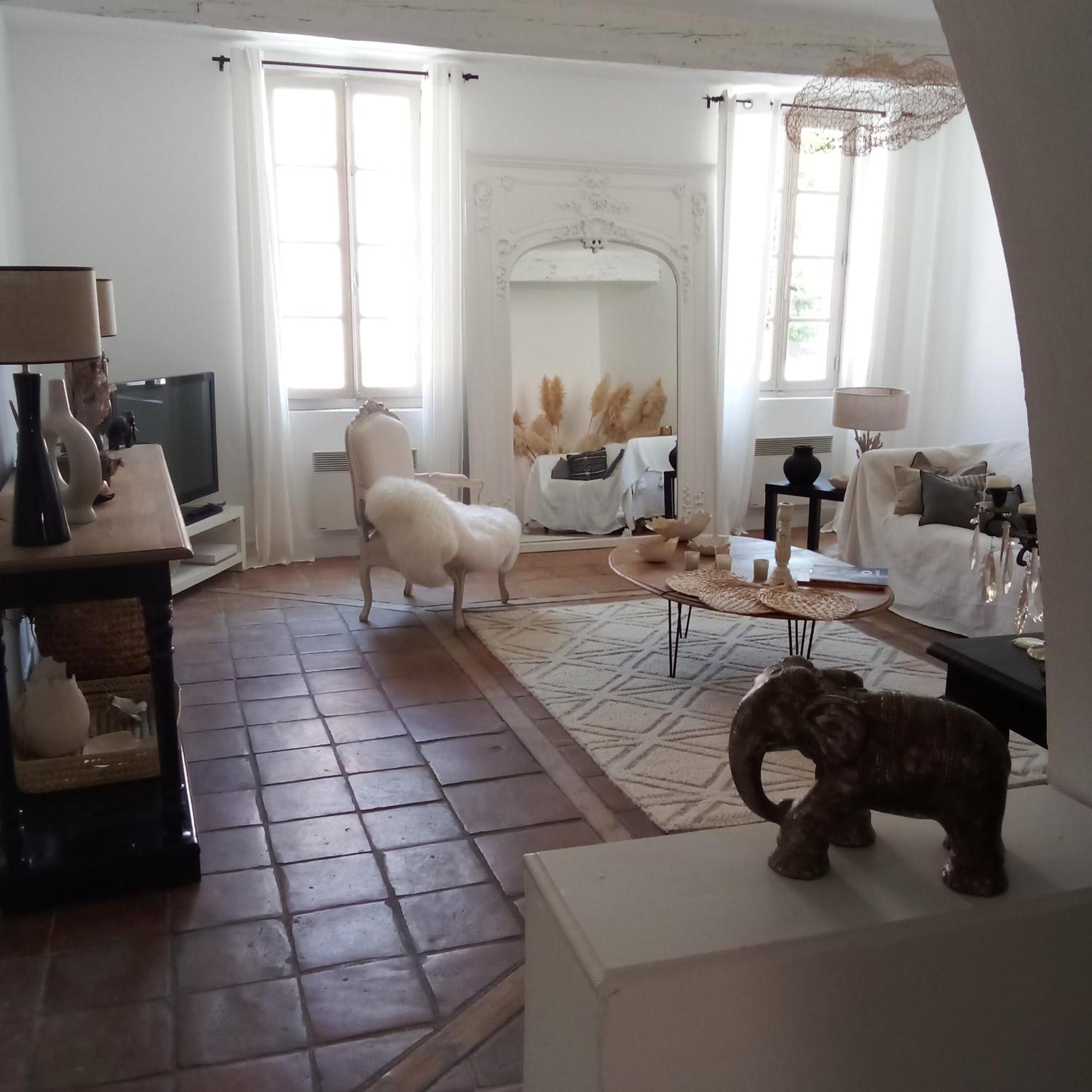 La Maison Perchee Aigues-Mortes Cameră foto